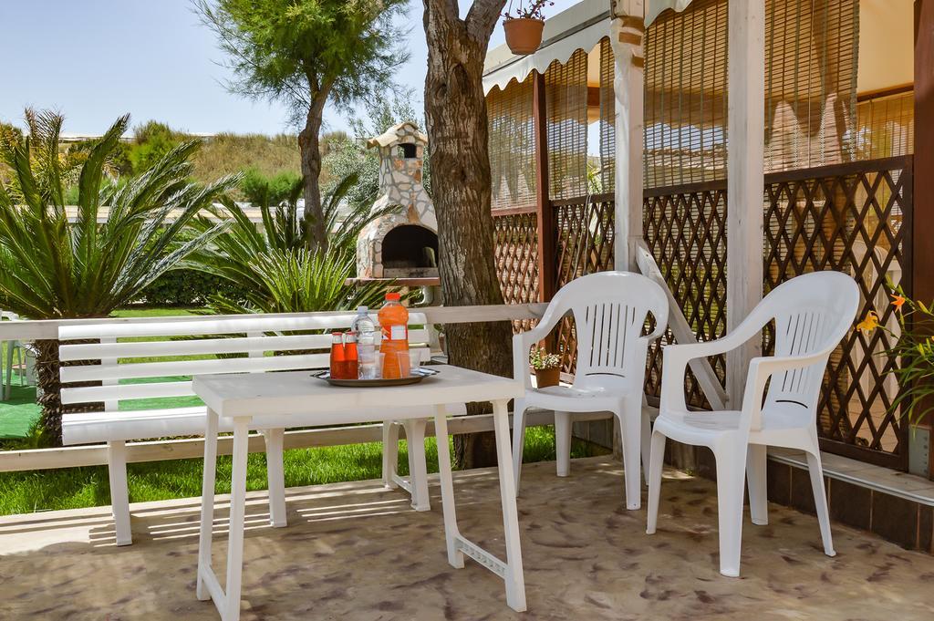 Kamarina Land Couette-café 2*